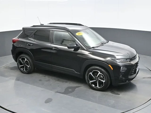 Used 2022 Black Chevrolet RS image 15