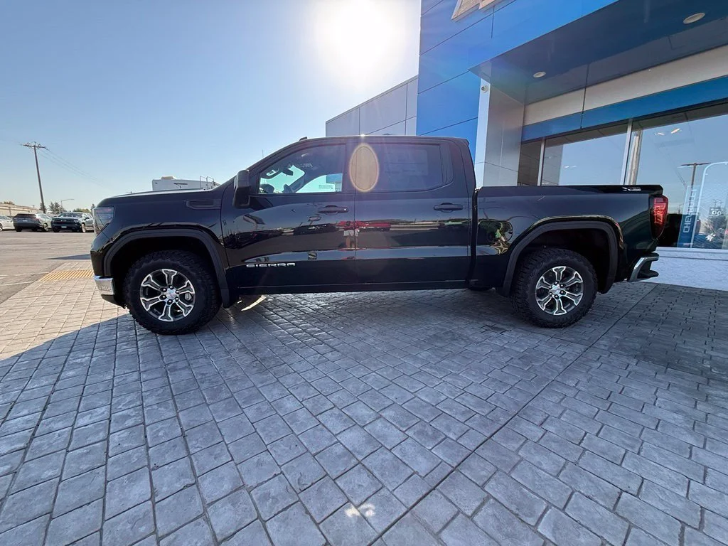 New 2026 Onyx Black GMC Pro image 7