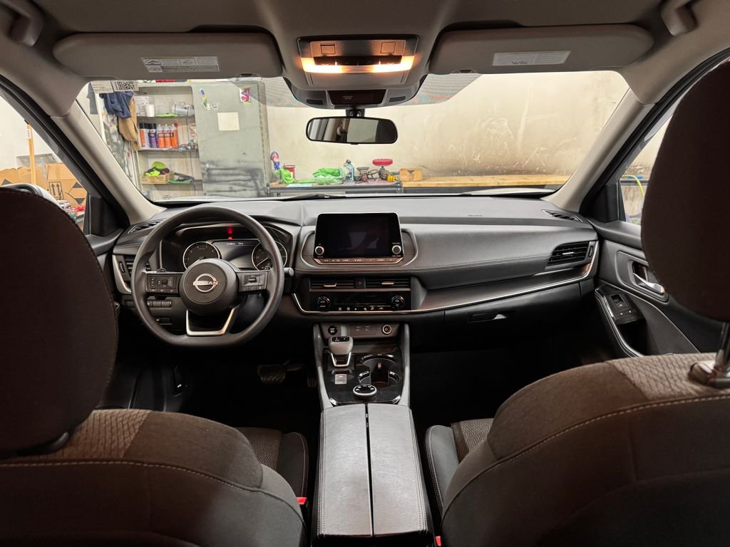 Used 2024 Silver Nissan SV image 26