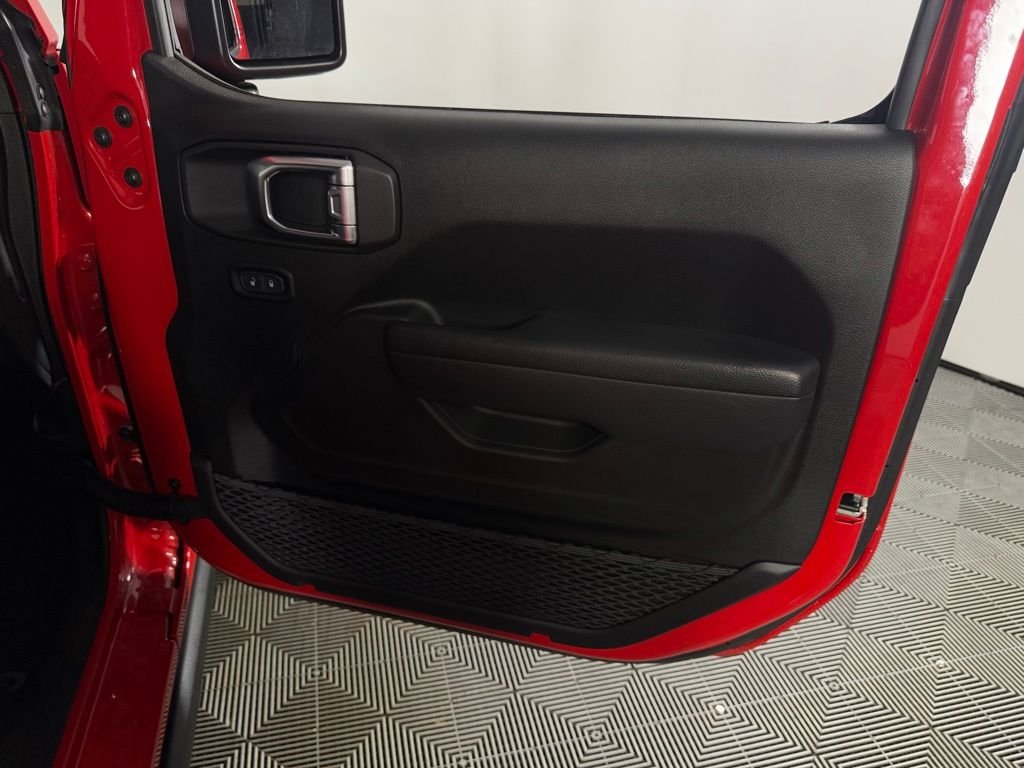 Certified Used 2025 Red Jeep Willys 4xe image 31