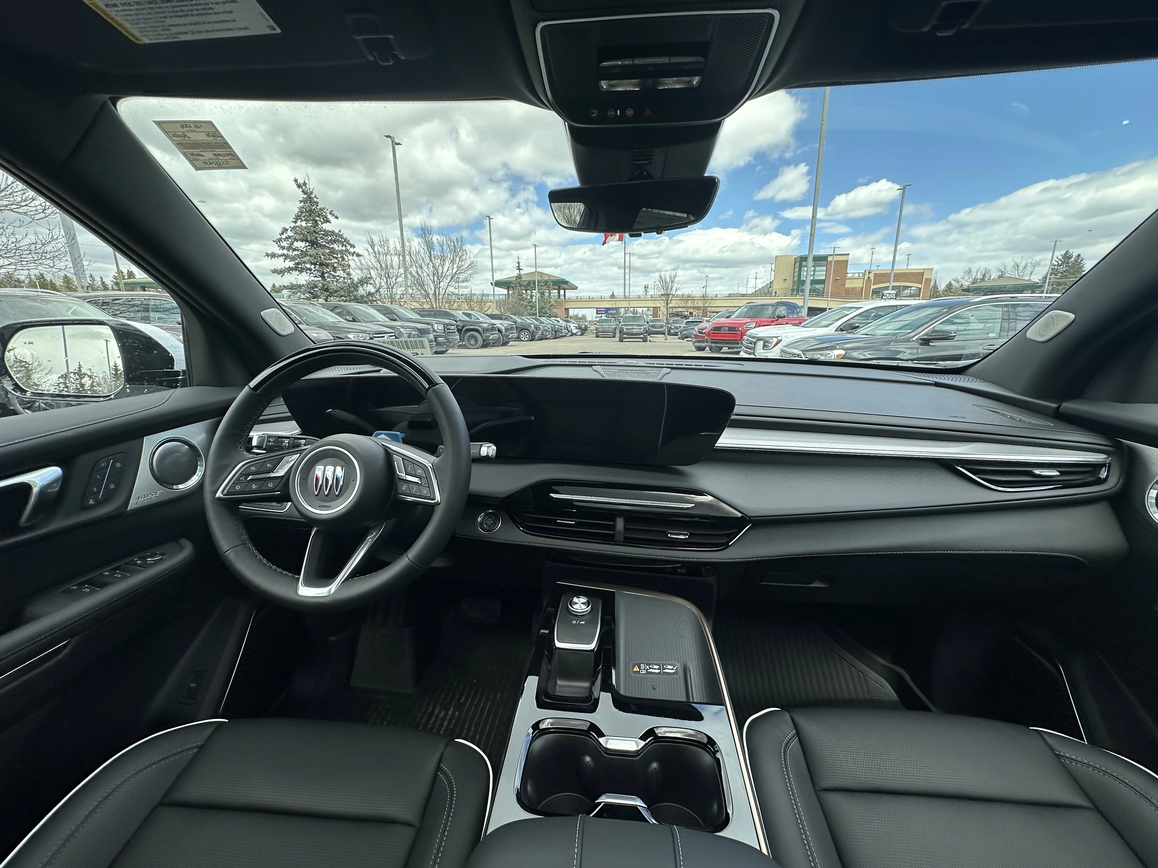 New 2026 Iridescent White Tricoat Buick Avenir image 18
