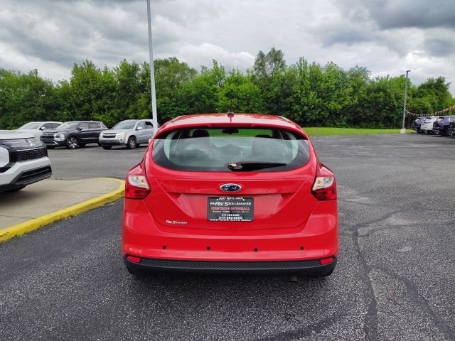 Used 2014 Red Ford SE image 6