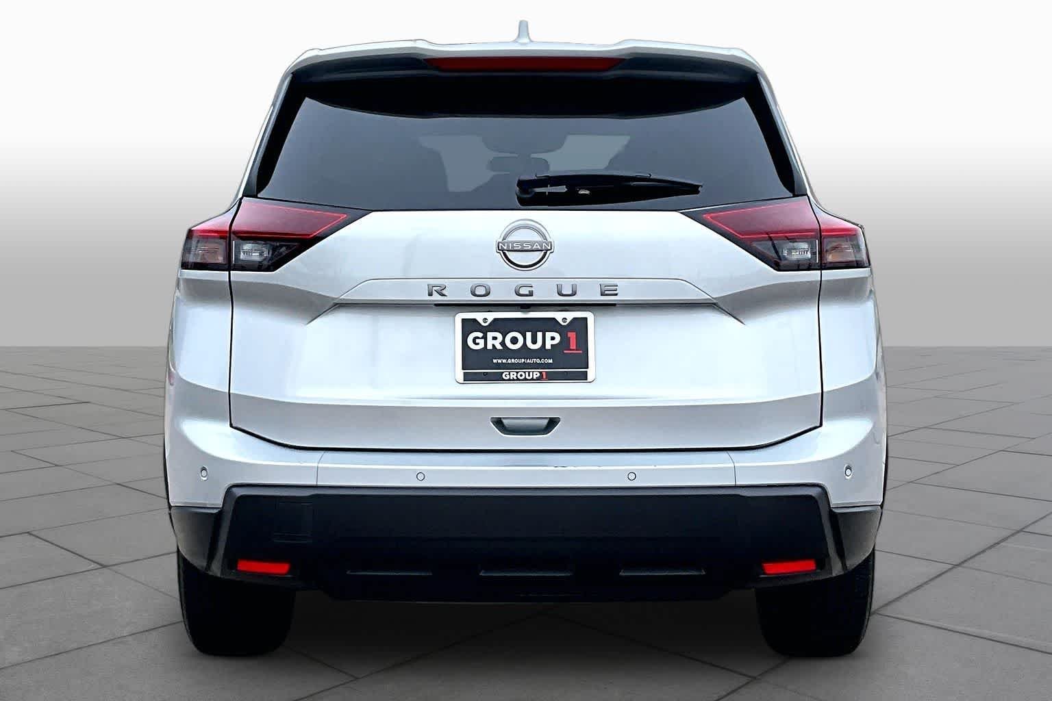 Used 2025 Brilliant Silver Metallic Nissan SV image 5