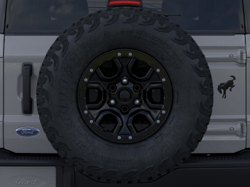 New 2026 Avalanche Gray Ford Badlands image 24