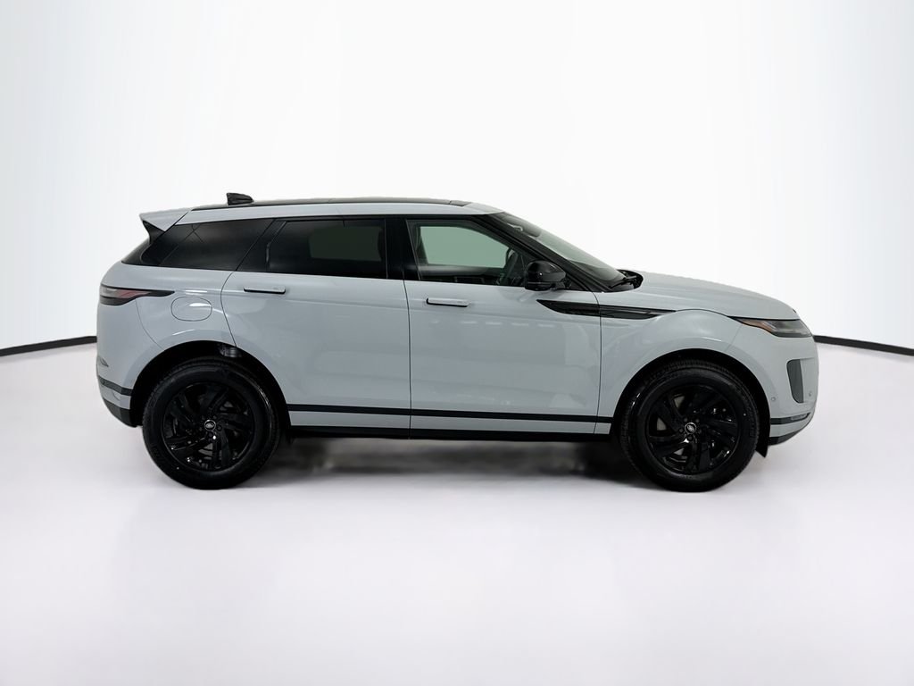 New 2026 Arroios Grey Metallic Land Rover S image 4