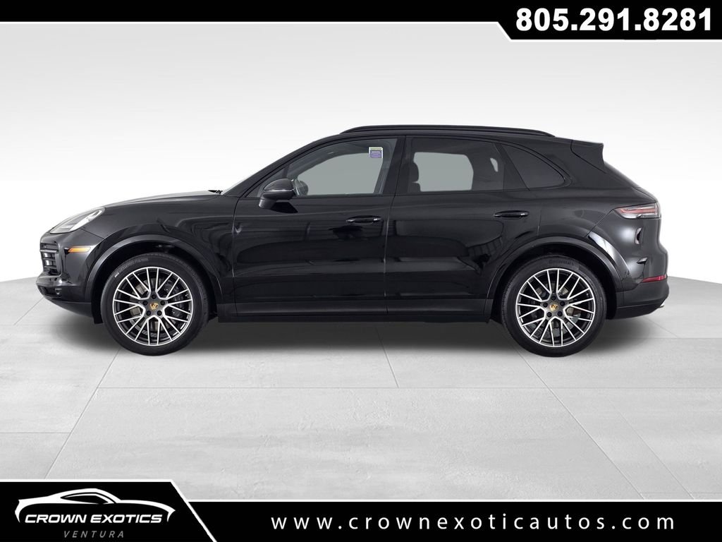 Used 2022  Porsche Base image 4