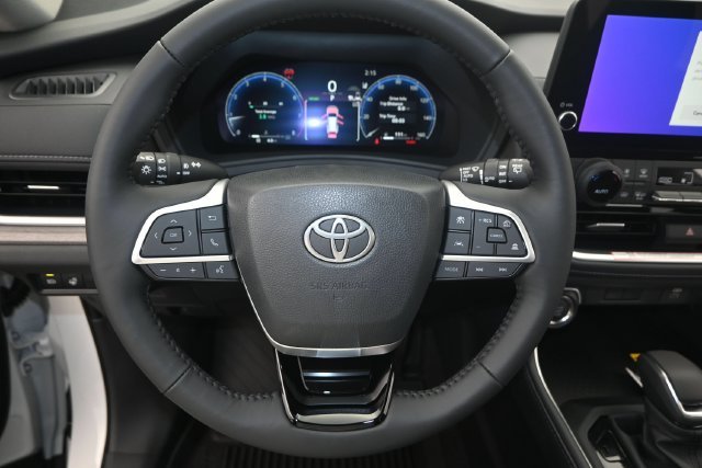 New 2026 Wind Chill Pearl Toyota Limited image 5