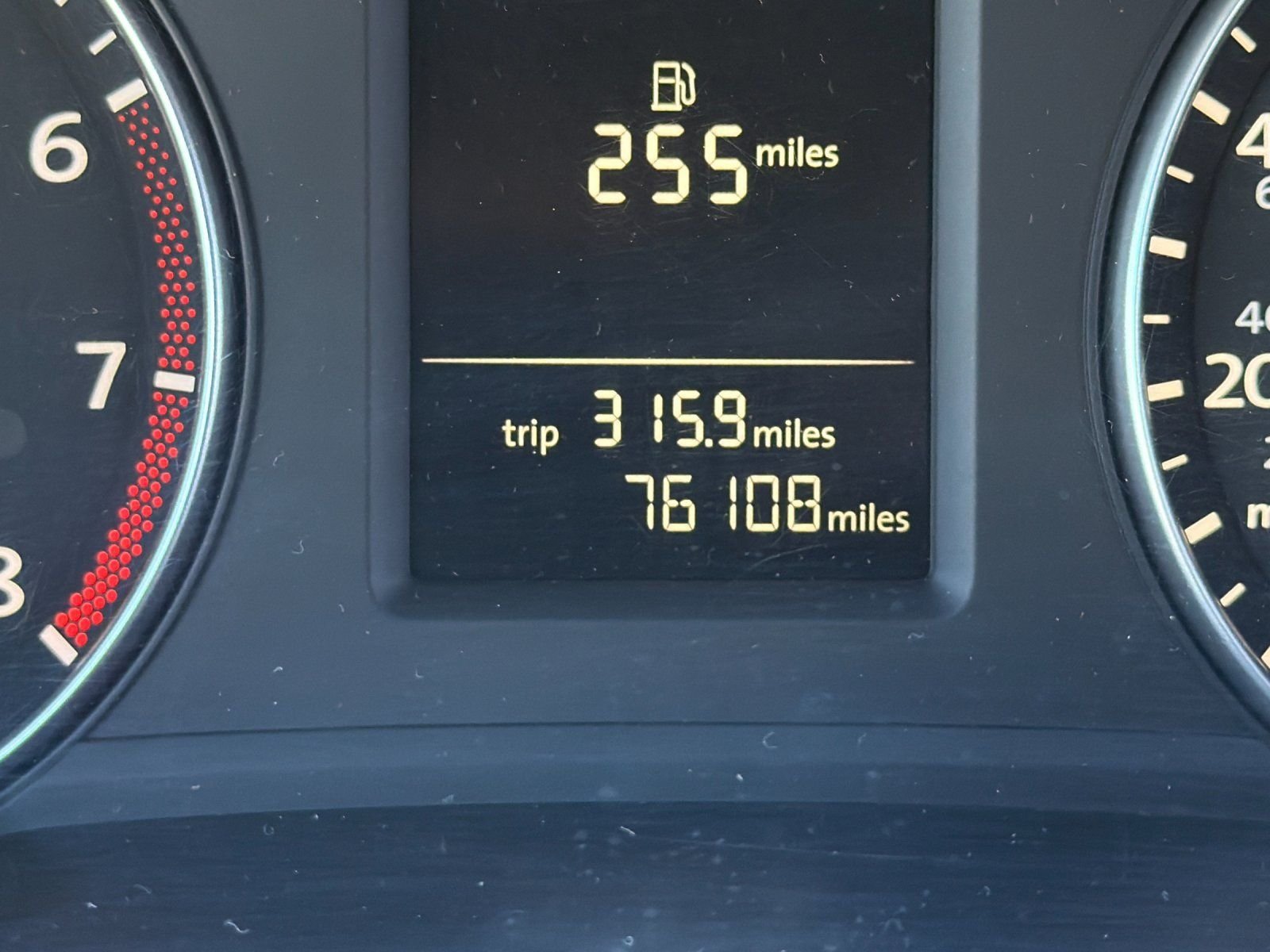 Used 2014  Volkswagen 1.8T Wolfsburg Edition image 22