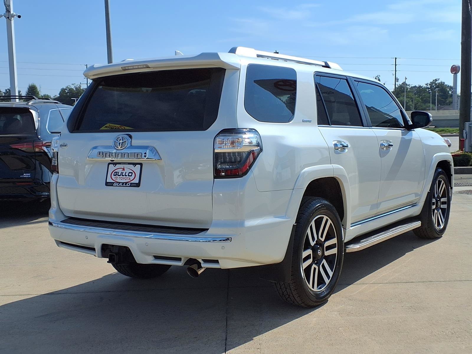Certified Used 2022 Blizzard Pearl Toyota Limited image 6