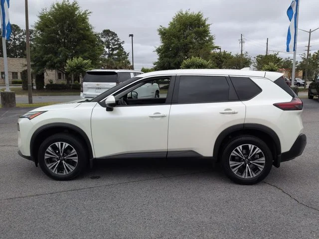 Used 2023 White Nissan SV image 6