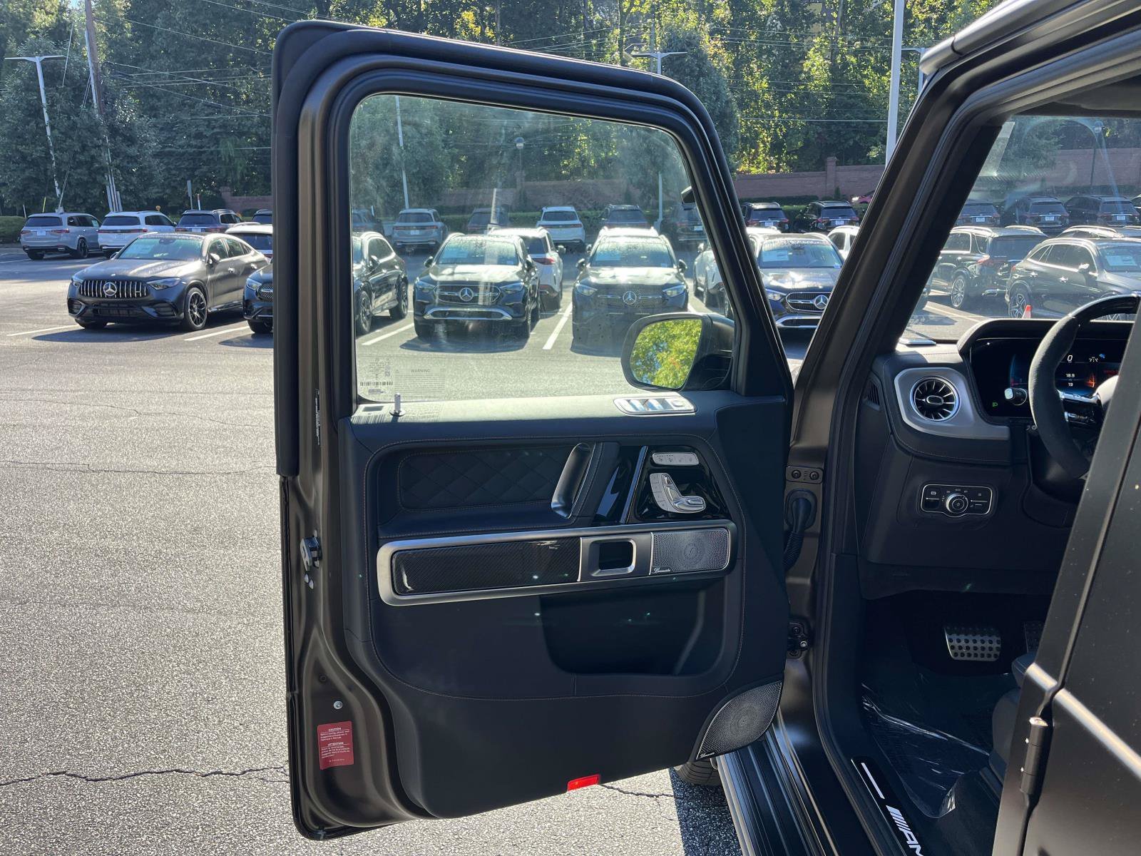 New 2027 MANUFAKTUR Dakota Brown Magno Mercedes-Benz AMG® G 63 SUV image 15