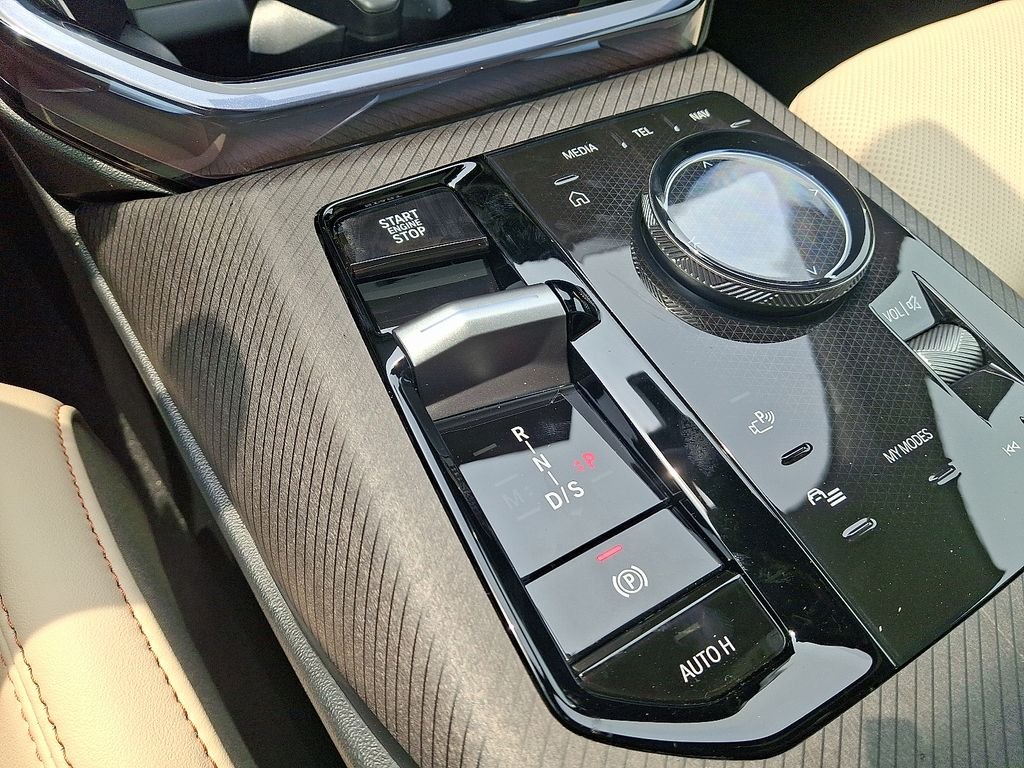 New 2026 Dark Graphite Metallic BMW 30 xDrive image 7