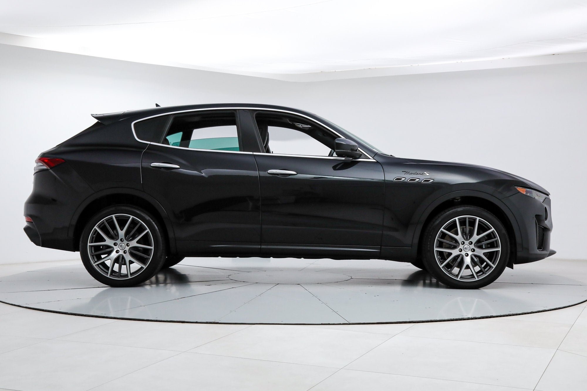 Used 2022 Black Maserati Modena S image 6