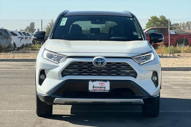 Certified Used 2021 BLIZZARD PEARL/MIDNI Toyota  image 11