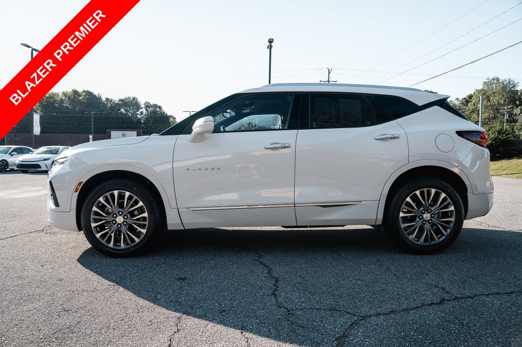 Used 2019 Summit White Chevrolet Premier image 4