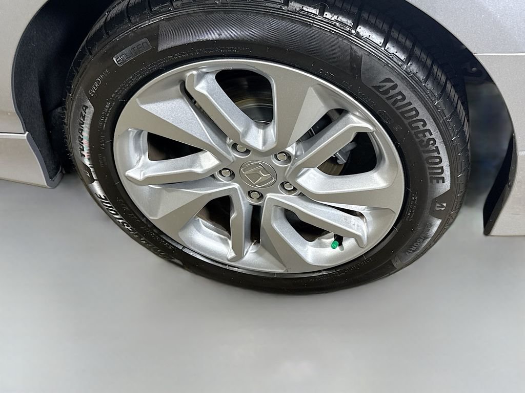 Used 2020 Lunar Silver Metallic Honda LX image 9