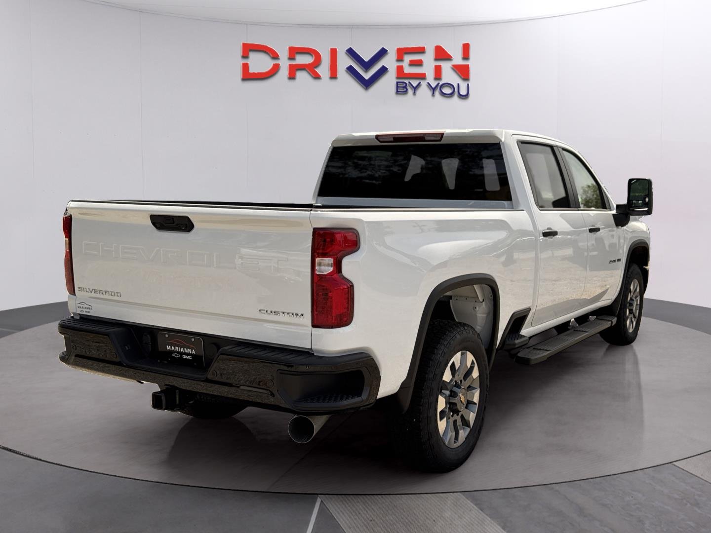 New 2026 Summit White Chevrolet Custom image 5
