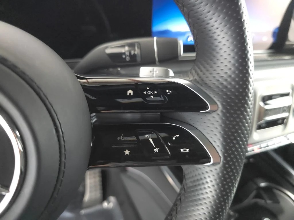 Used 2025 Twilight Blue Metallic Mercedes-Benz G 550 image 13