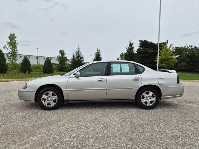 Used 2005 Silver Chevrolet Base image 9