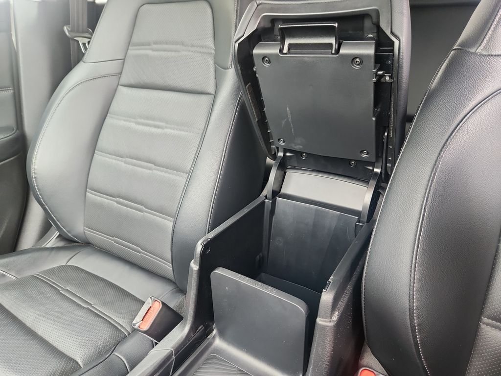 Used 2019  Honda Touring image 30