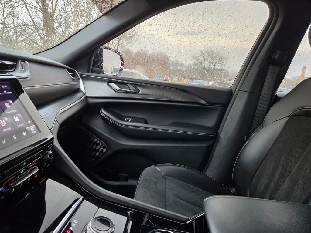 Used 2023 Gray Jeep Altitude X image 15