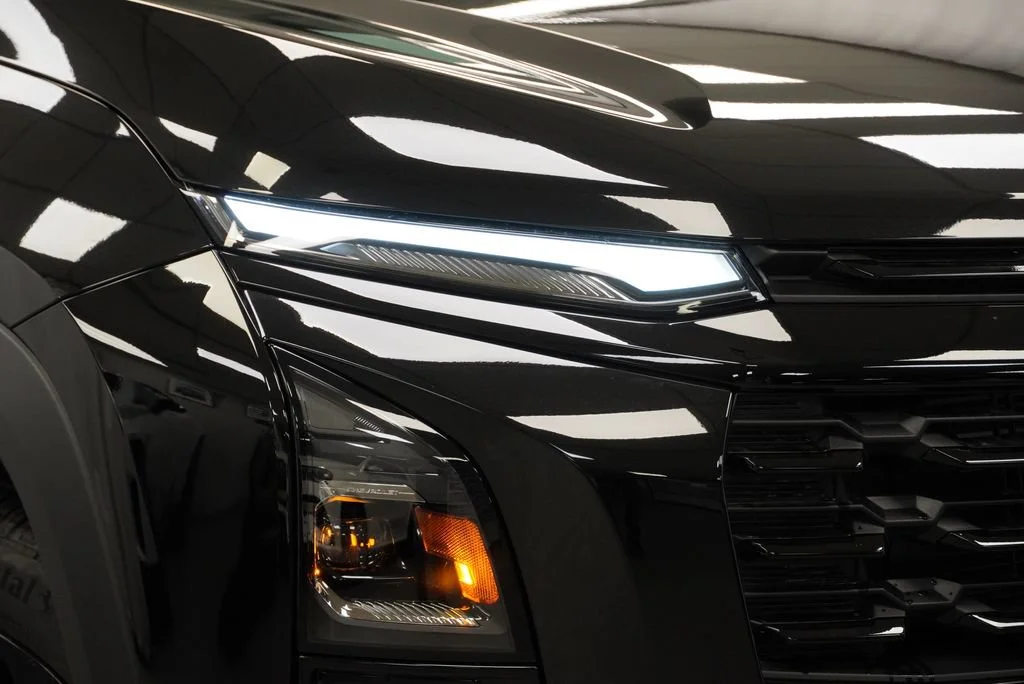 New 2027 Mosaic Black Metallic Chevrolet LT image 31