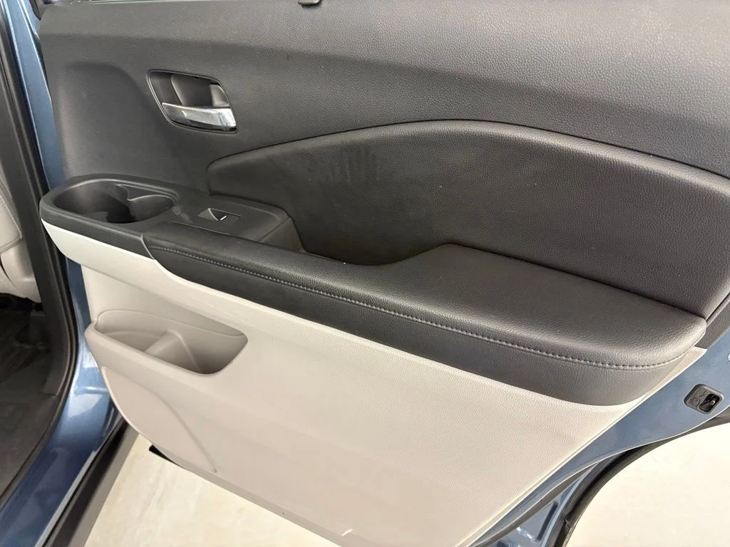 Used 2016  Honda EX-L image 41