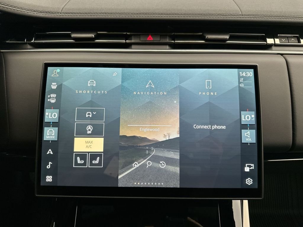 New 2026 Fuji White Land Rover SE image 13