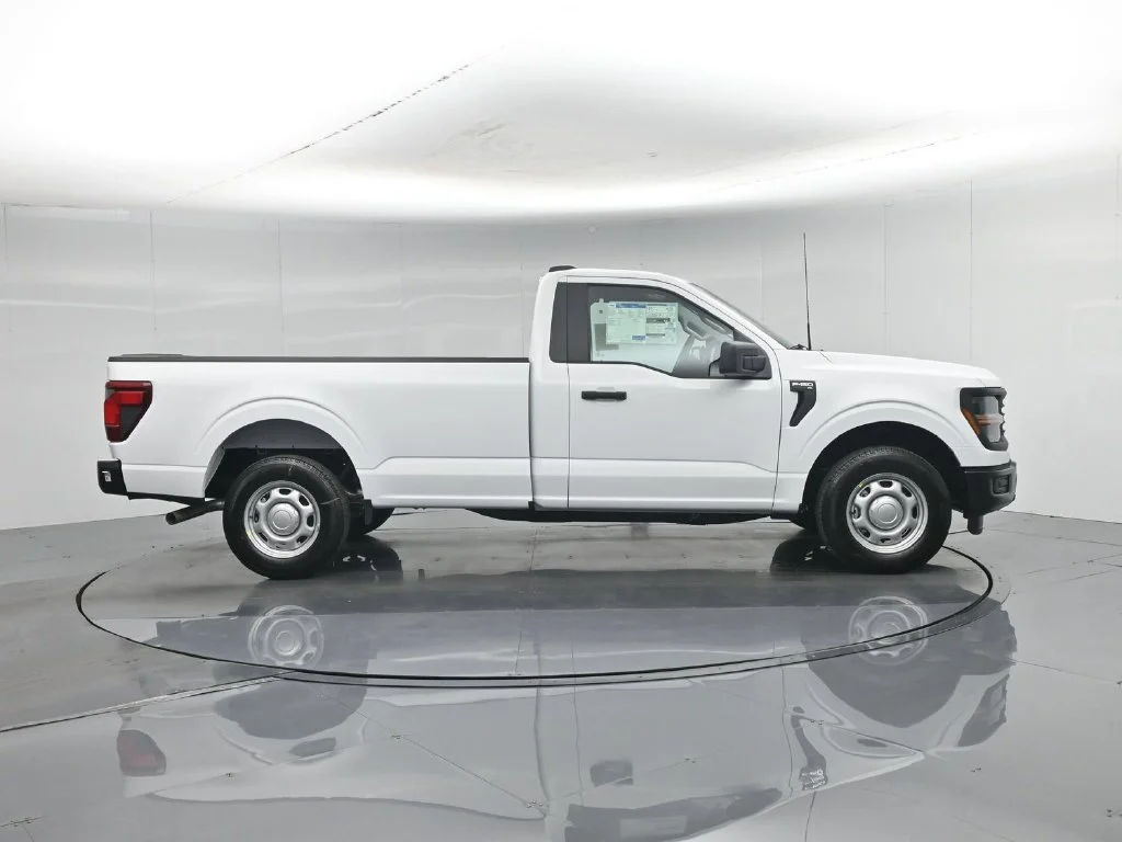 New 2026 Oxford White Ford XL image 23