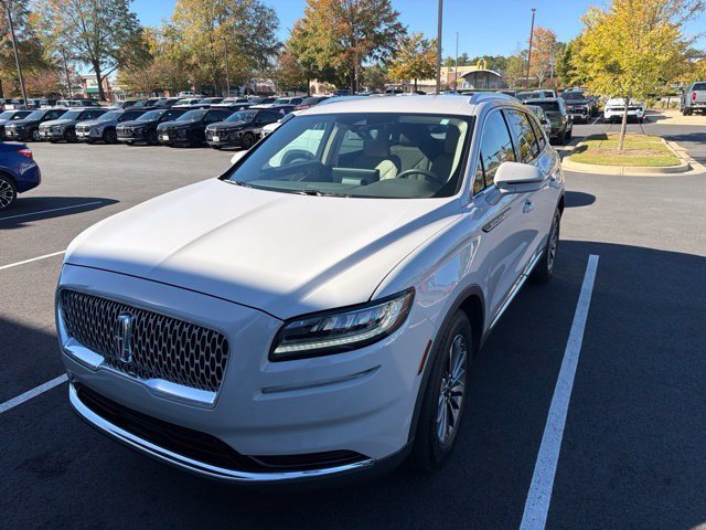 Used 2023 White Lincoln Standard image 2