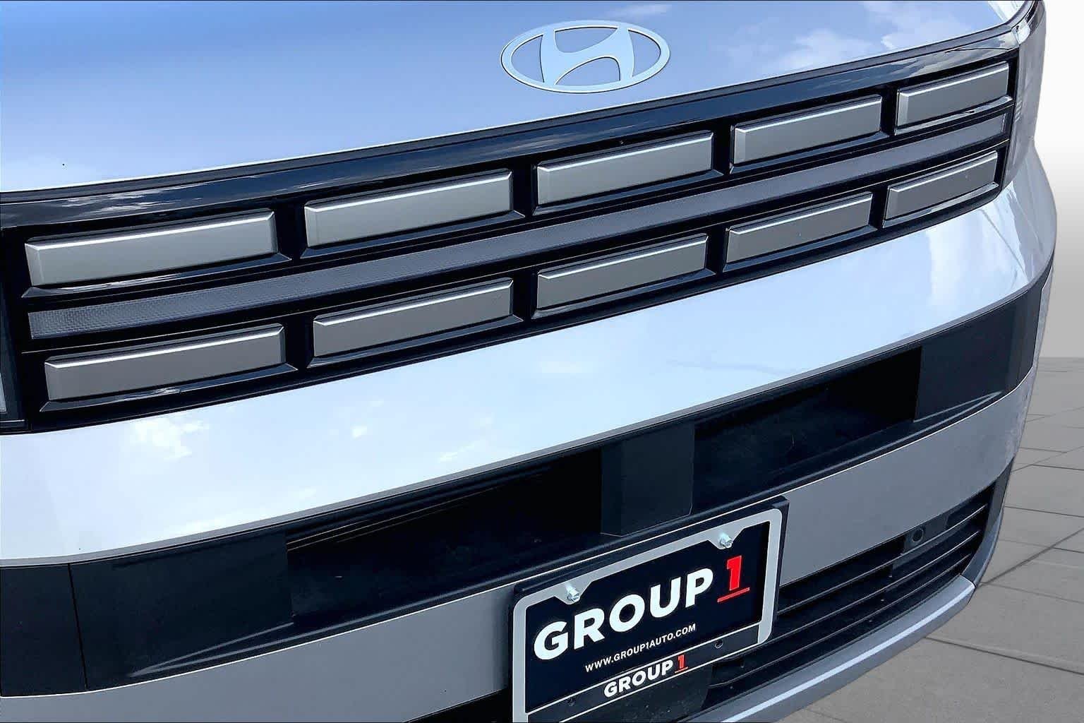 Used 2026 Shimmering Silver Hyundai SEL image 30