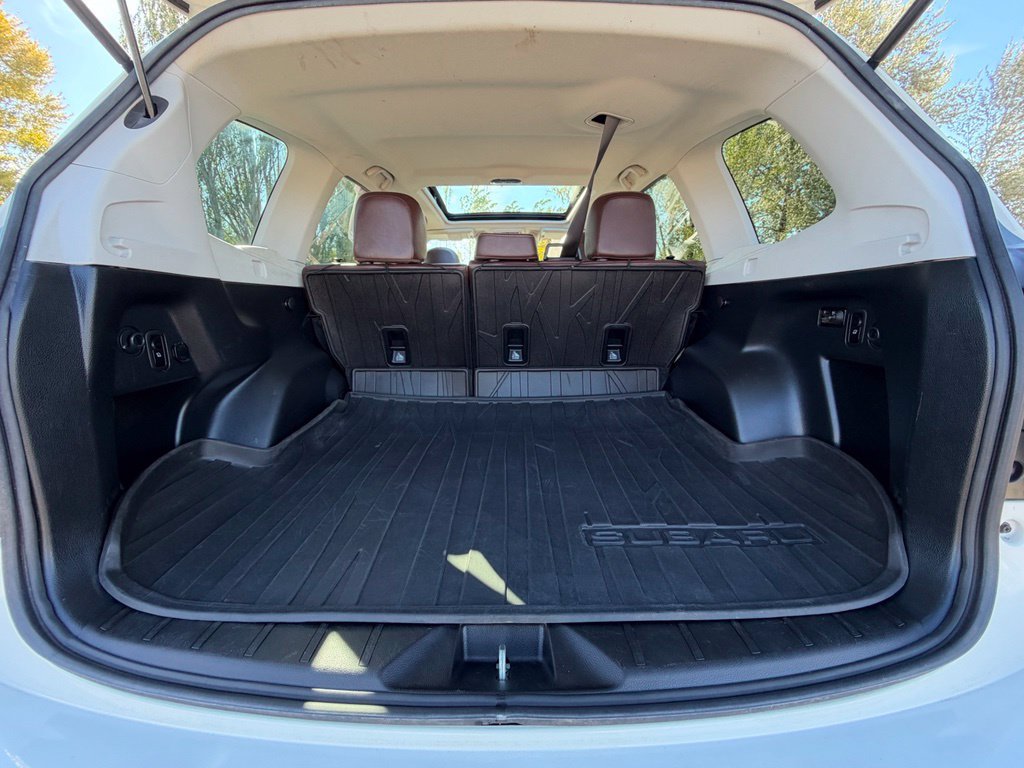 Used 2018 Crystal White Pearl Subaru 2.5i Touring image 10