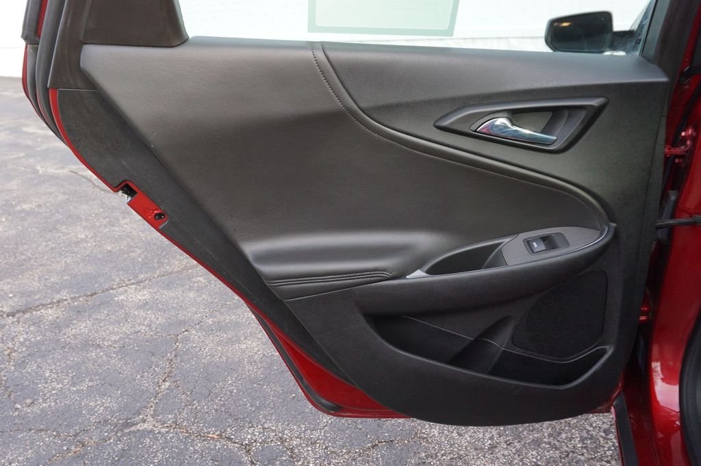 Used 2022 Red Chevrolet LT image 28