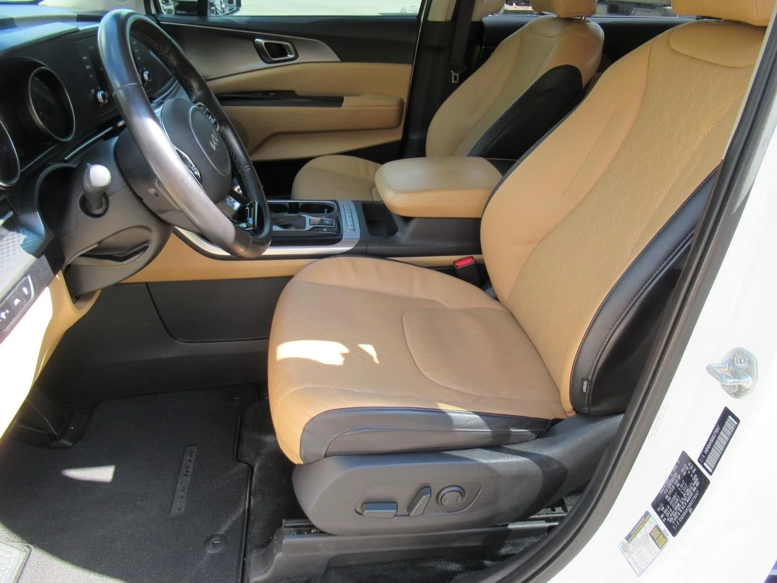 Used 2024 White Kia LX image 16