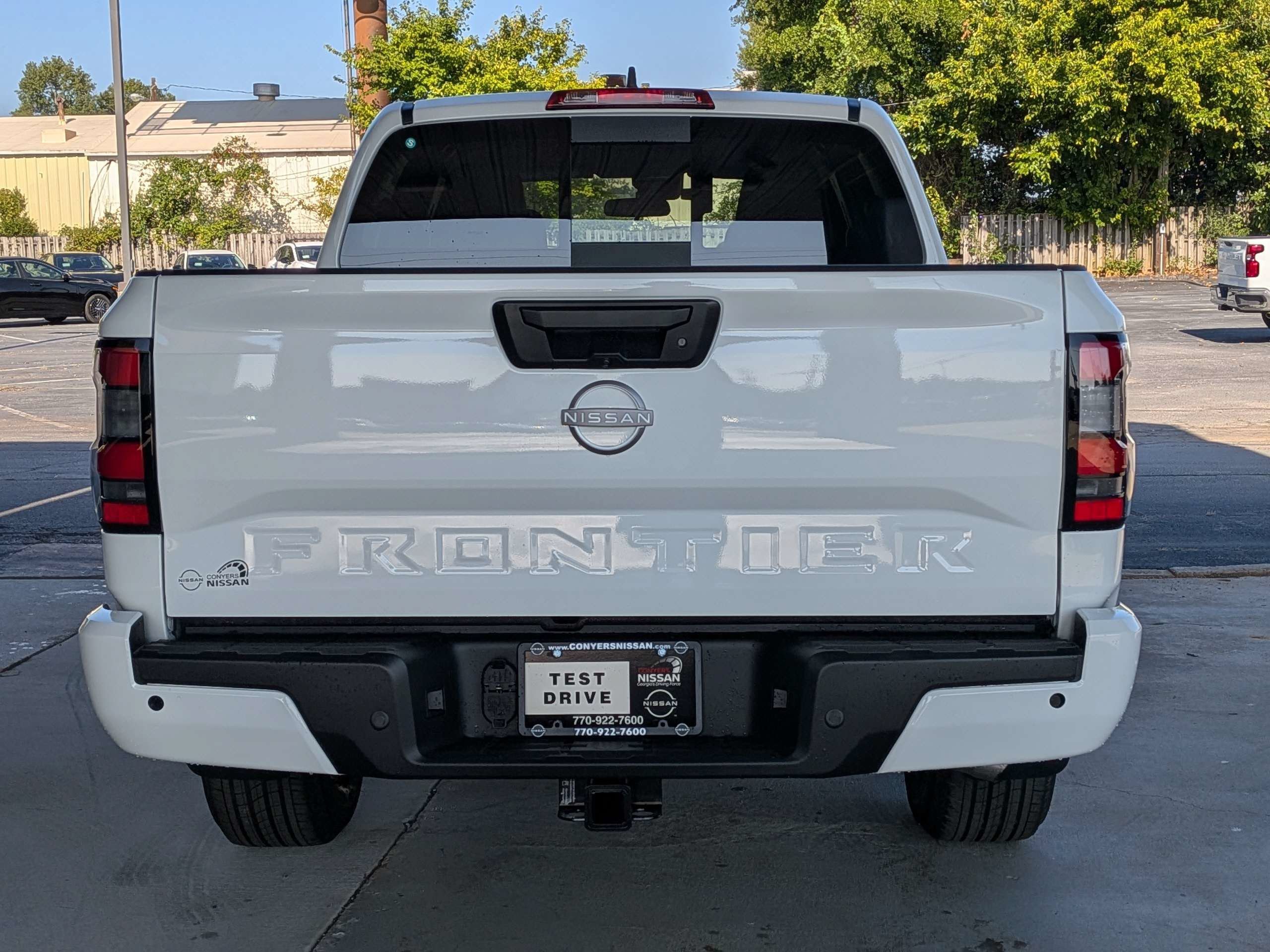 New 2027 Glacier White Nissan Crew Cab SV image 4