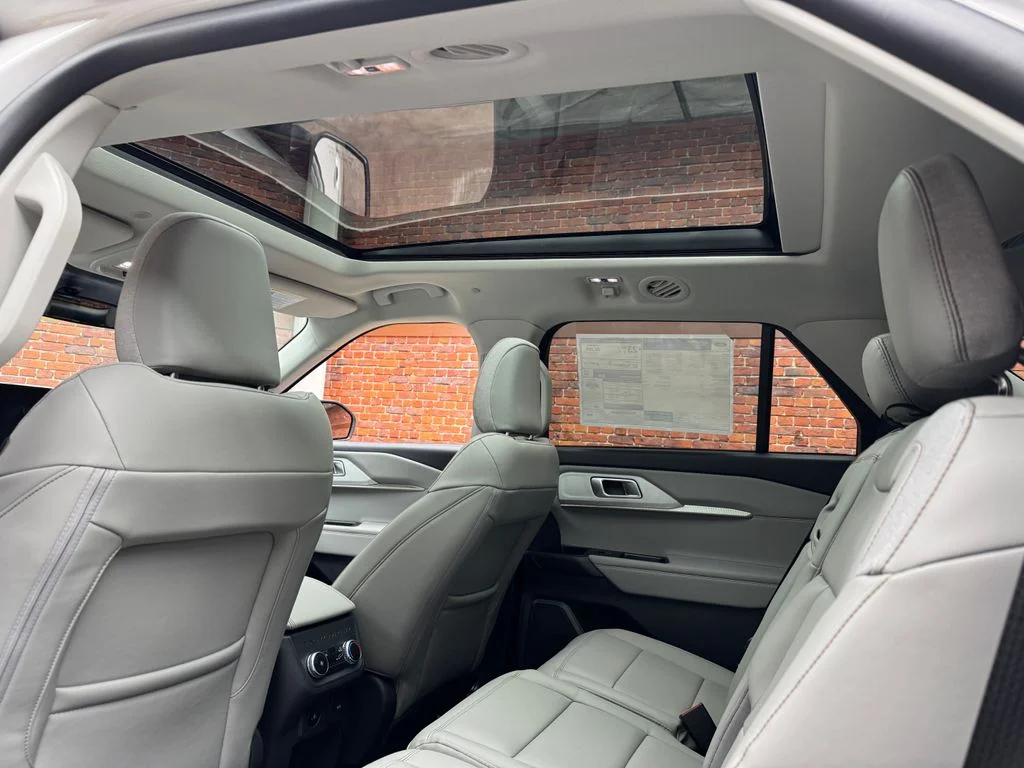 New 2026 Star White Metallic Tri-Coat Ford Active image 3
