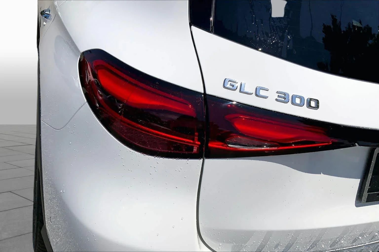 New 2026 Polar White Mercedes-Benz GLC 300 image 18