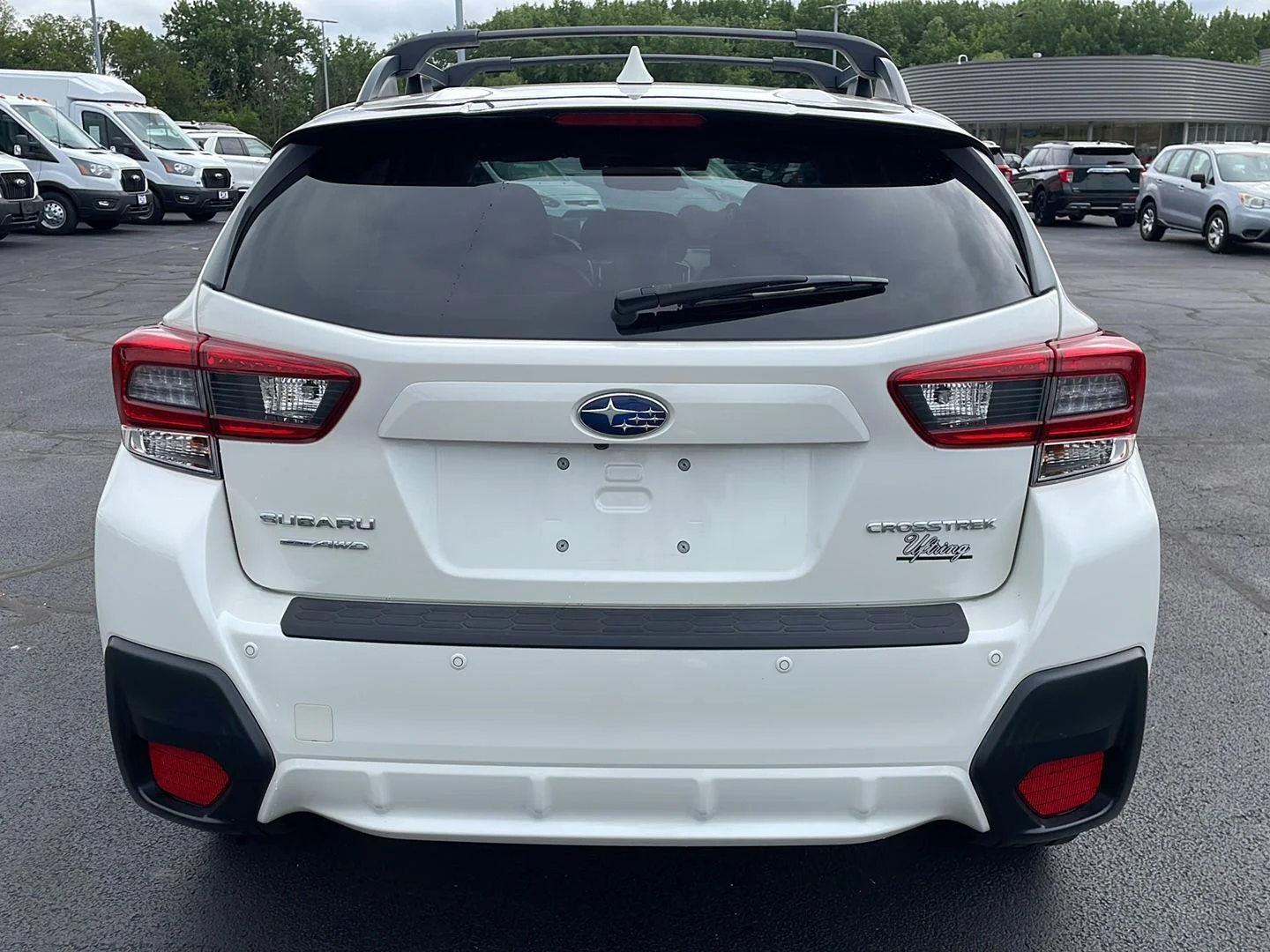 Used 2020 Crystal White Pearl Subaru Limited image 4