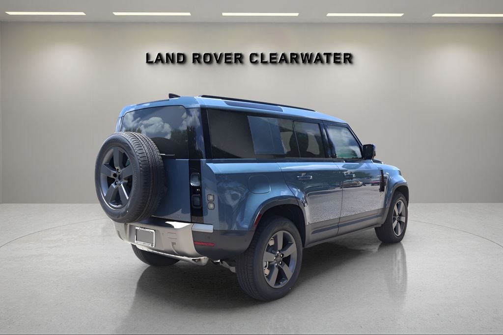 New 2026 Tasman Blue Land Rover S image 5