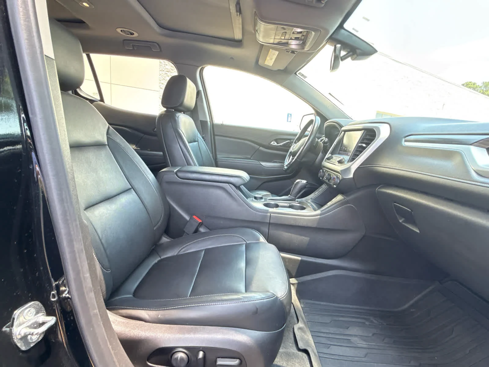 Used 2019 Ebony Twilight Metallic GMC SLT image 8