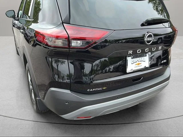 Used 2023 Black Nissan S image 10