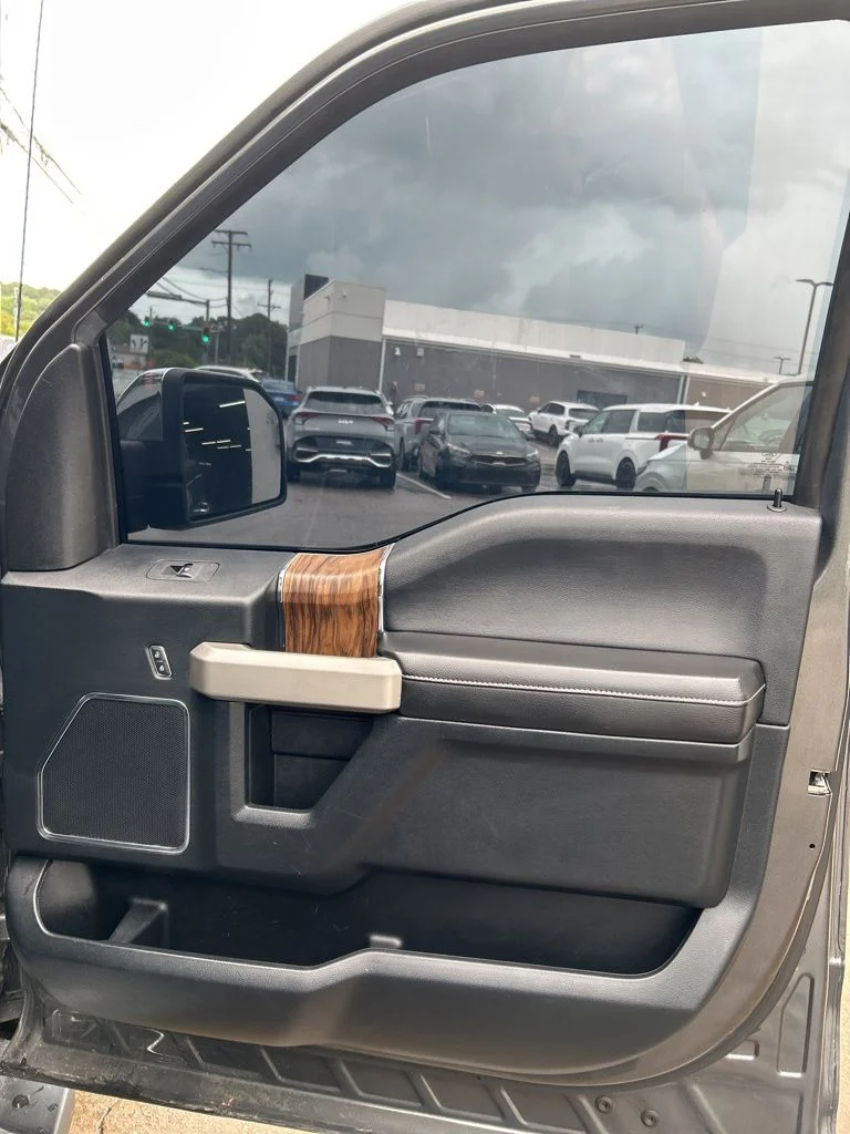 Used 2018 Gray Ford Lariat image 15