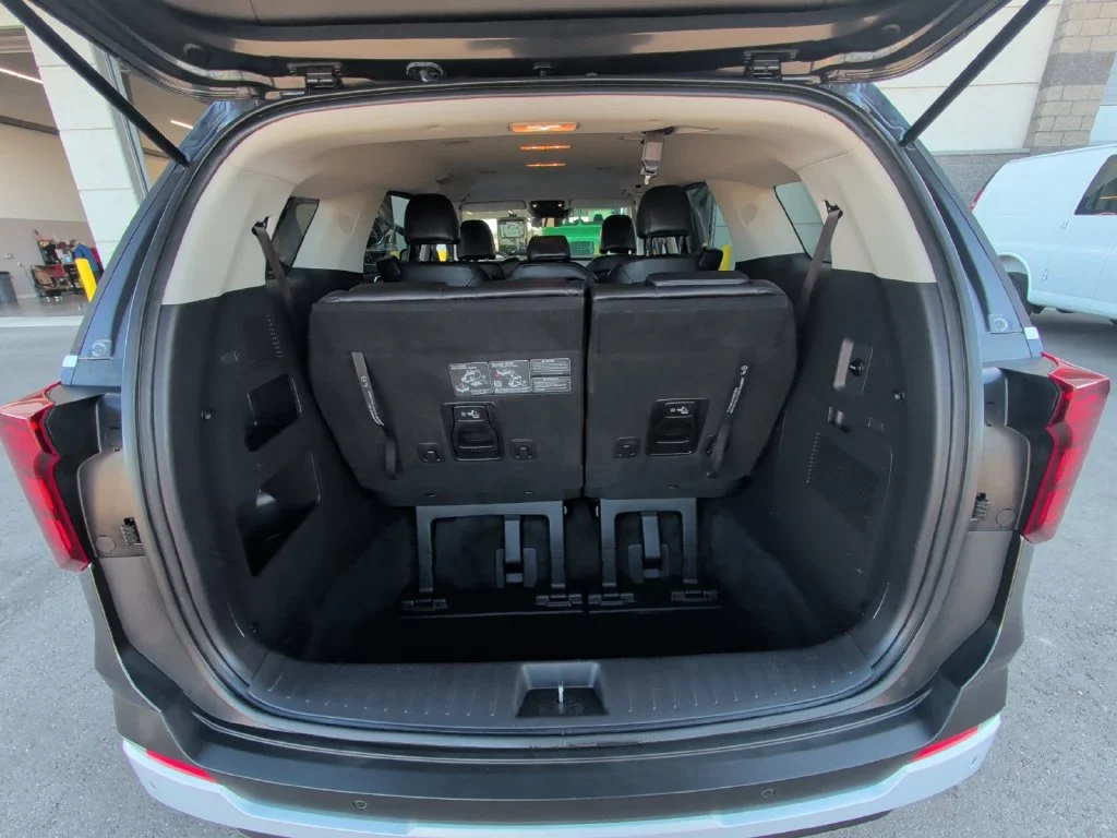 Used 2025 Gray Kia LXS image 29