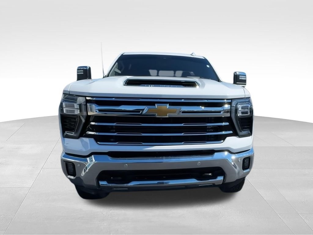 Used 2024 White Chevrolet LTZ image 3