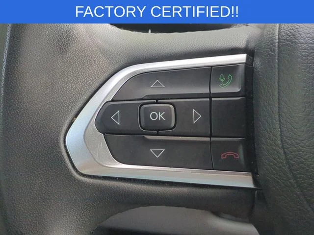 Used 2024 White Jeep Latitude image 19