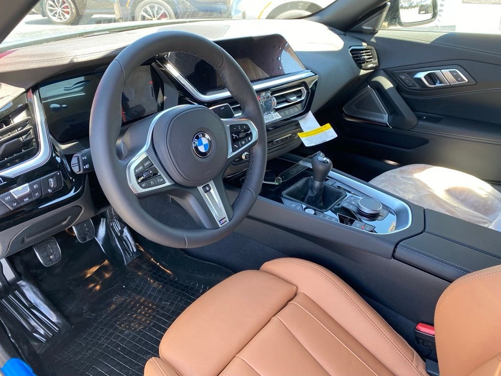New 2026 Frozen Deep Green Metallic BMW M40i image 9