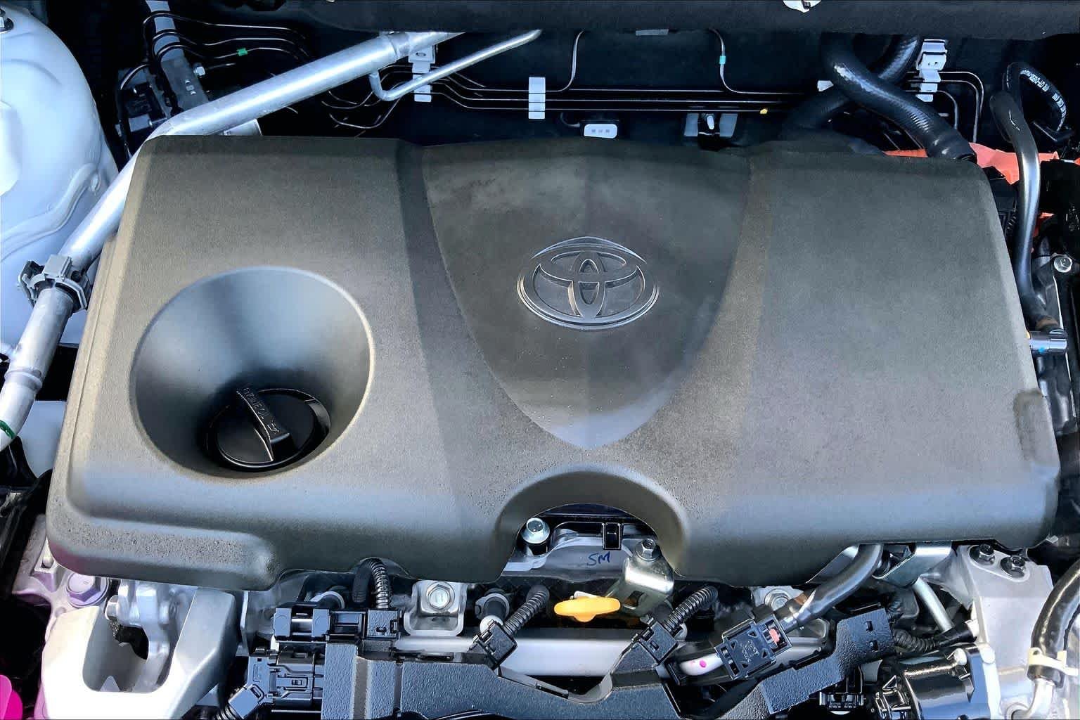 Certified Used 2025 Ice Cap Toyota Hybrid LE image 32
