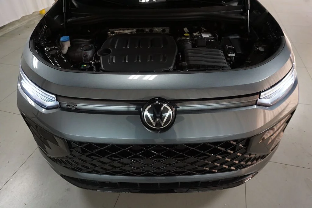 New 2026 Gray Volkswagen 2.0T SE R-Line Black image 29