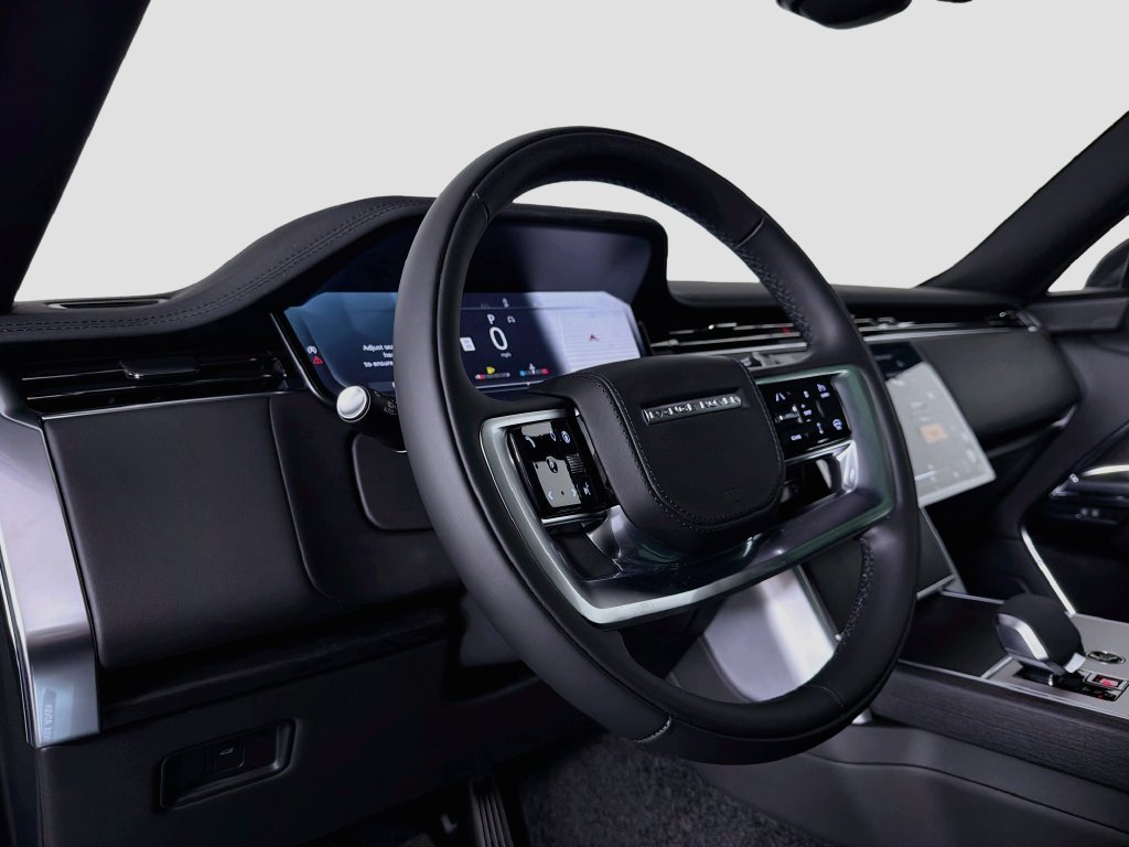 New 2026 Fuji White Land Rover SE image 3