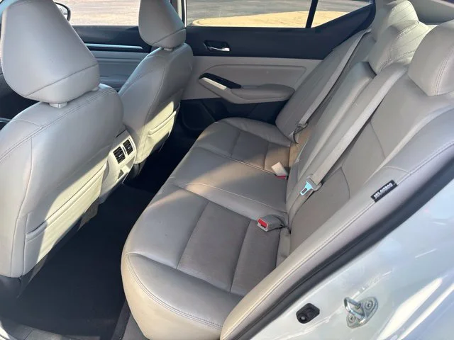Certified Used 2021 White Nissan 2.5 SL image 14